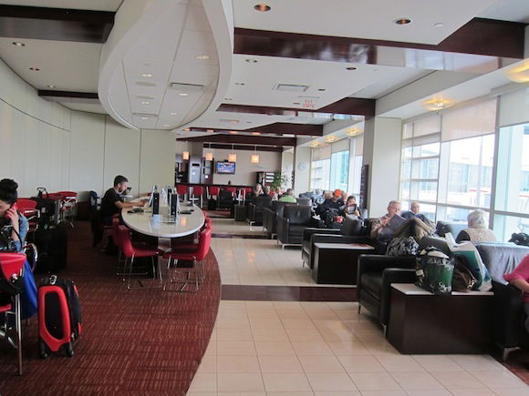 Air_Canada_Maple_Leaf_Lounge10