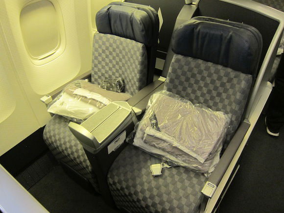 American_Business_Class_Chicago_Helsinki01