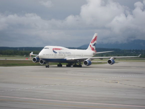 Lufthansa_First_Class_A33015