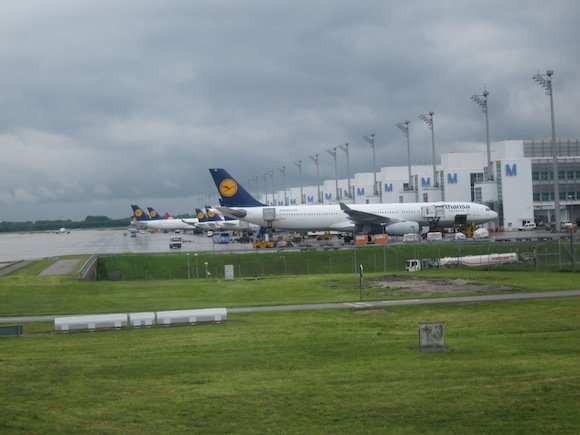 Lufthansa_First_Class_A33065