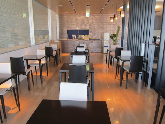 ANA_Suites_Lounge_Tokyo_Narita16