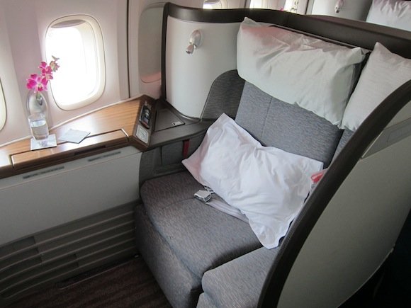 Cathay_Pacific_747_First_Class01