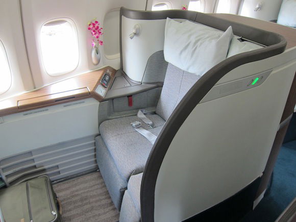 Cathay_Pacific_Business_Class_HongKong_Bali03