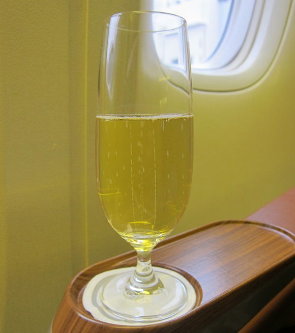 Singapore_Airlines_777_First_Class02