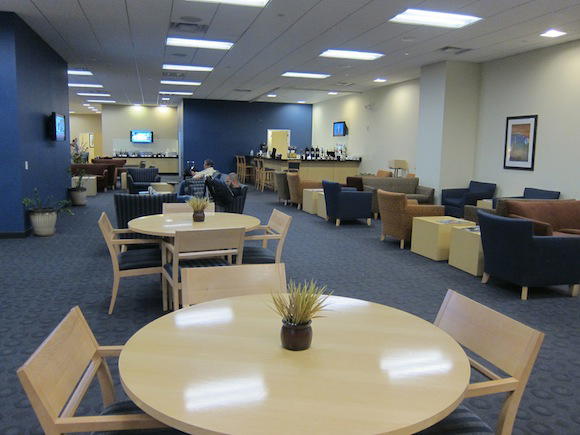 Houston_Airport_Executive_Club14