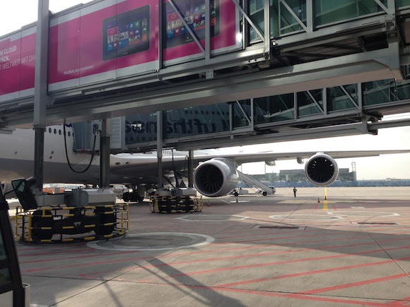 Lufthansa_7478_First_Class02