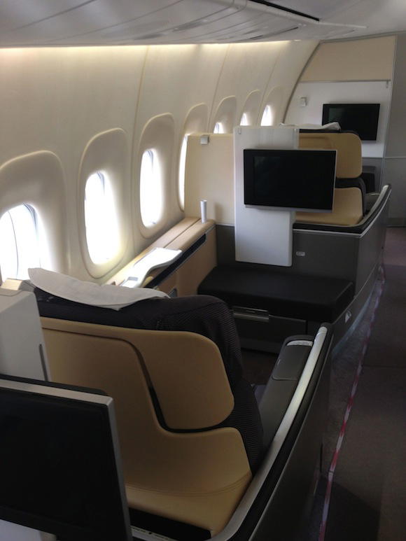 Lufthansa_7478_First_Class05