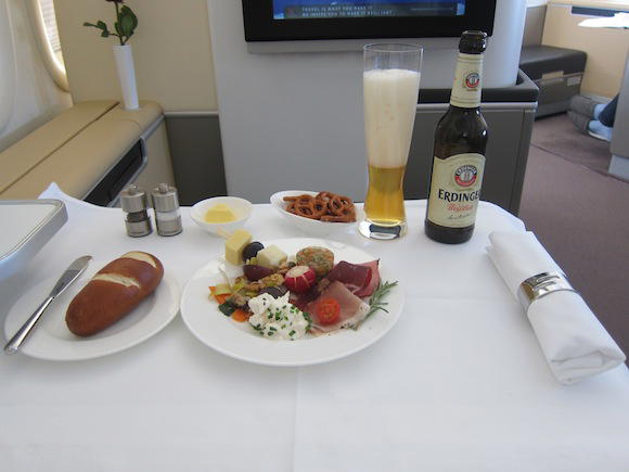 Lufthansa_7478_First_Class44