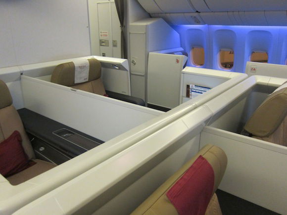 Air_China_Business_Class_77701