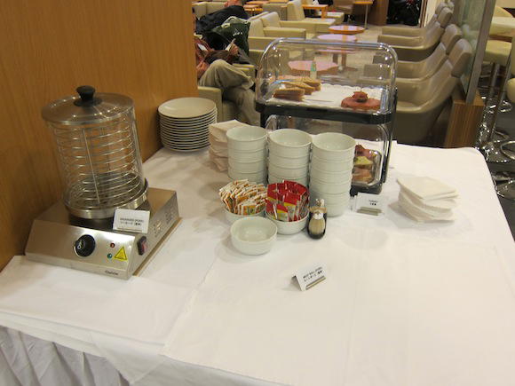 Japan-Airlines-Lounge-Frankfurt-17