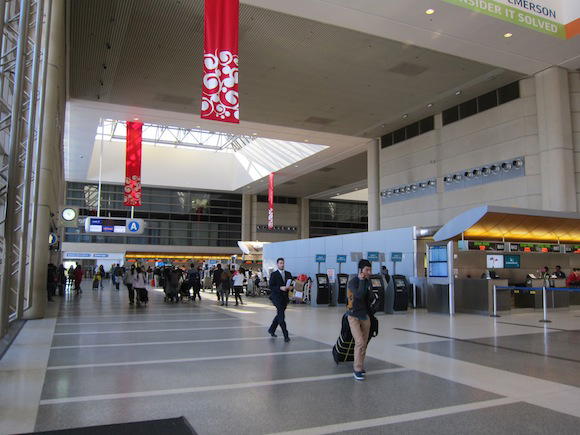 OneWorld-First-Lounge-LAX-01