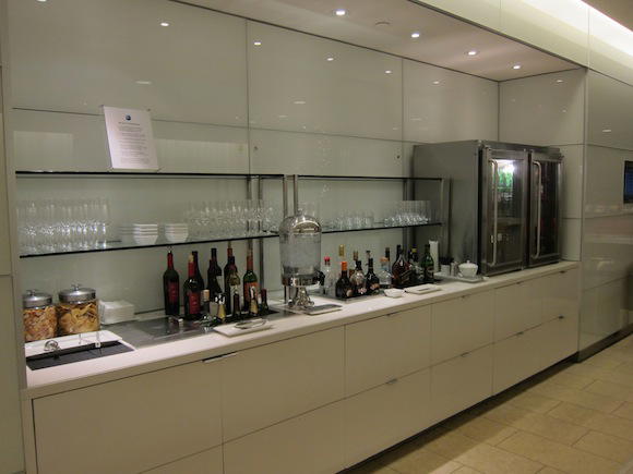 OneWorld-First-Lounge-LAX-29