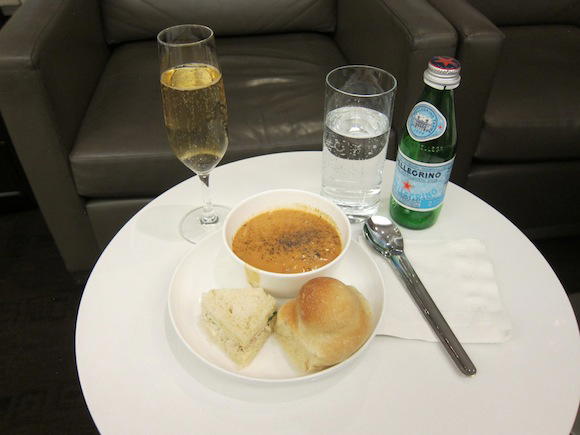 OneWorld-First-Lounge-LAX-34