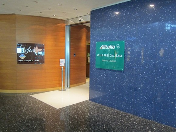 Alitalia-Lounge-Rome-Airport-07
