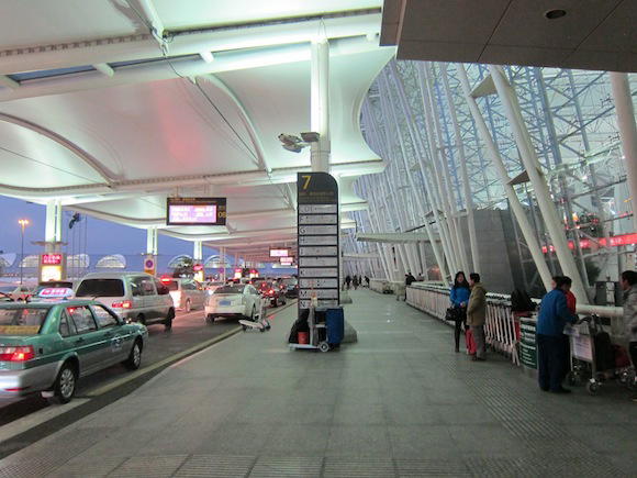 China-Southern-Lounge-Guangzhou-01