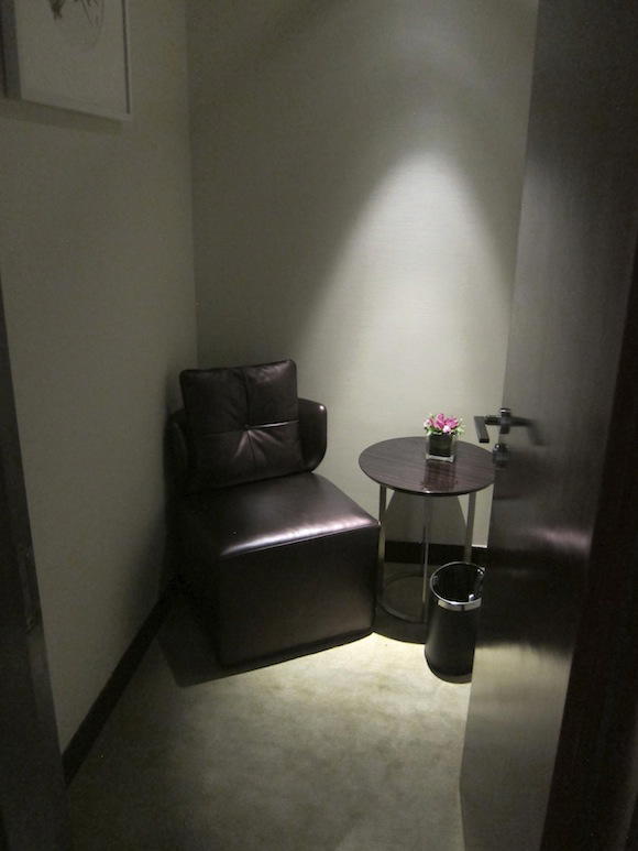 China-Southern-Lounge-Guangzhou-19