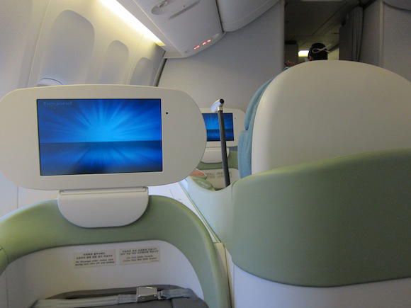 Korean-Air-777-First-Class-08
