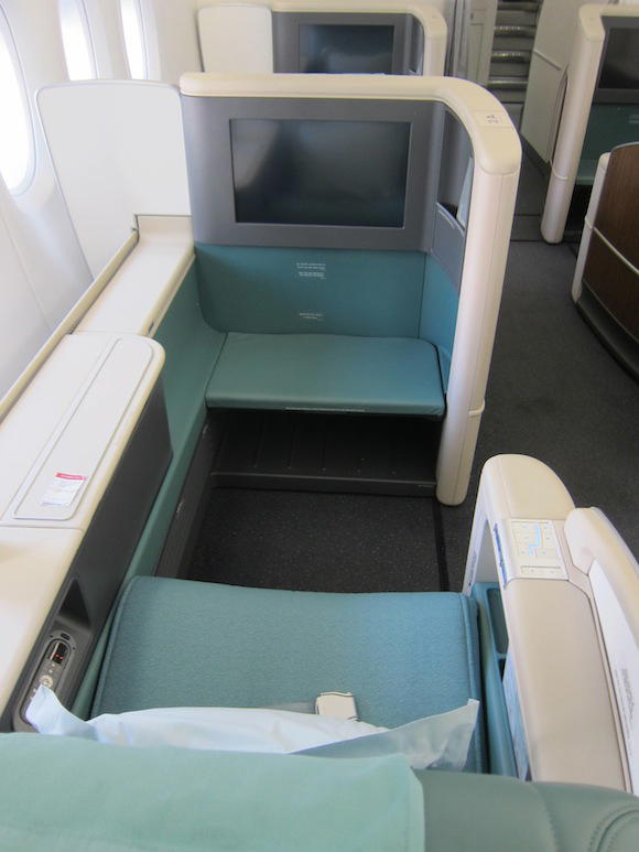 Korean-Air-A380-First-Class-004
