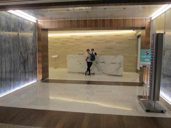 Korean-Air-Lounge-LAX-02