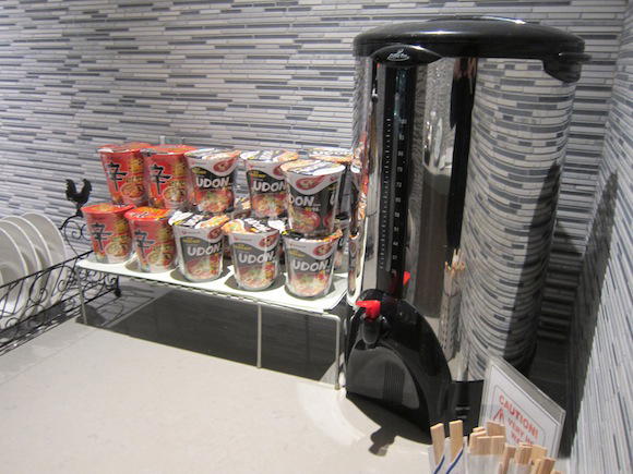 Korean-Air-Lounge-LAX-35