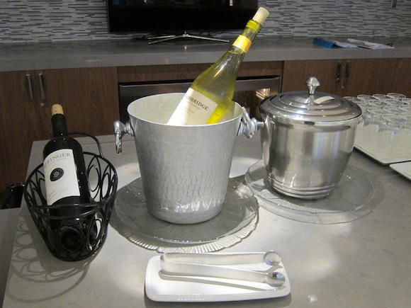 Korean-Air-Lounge-LAX-38