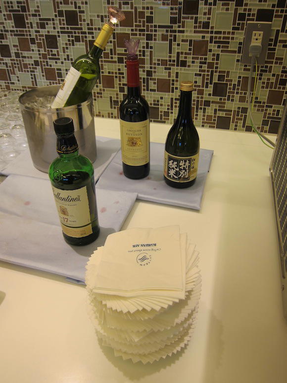 Korean-Air-Lounge-Tokyo-Narita-27