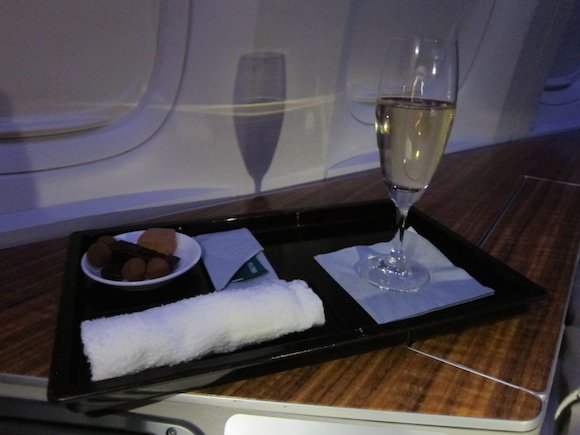 Cathay-Pacific-Champagne