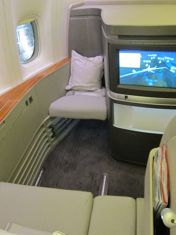 Cathay-Pacific-First-Class-11