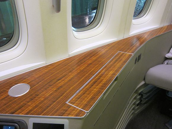 Cathay-Pacific-First-Class-16