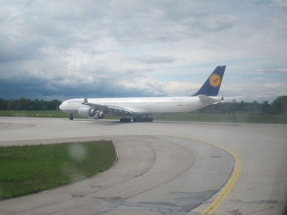 Lufthansa-First-Class-330-05