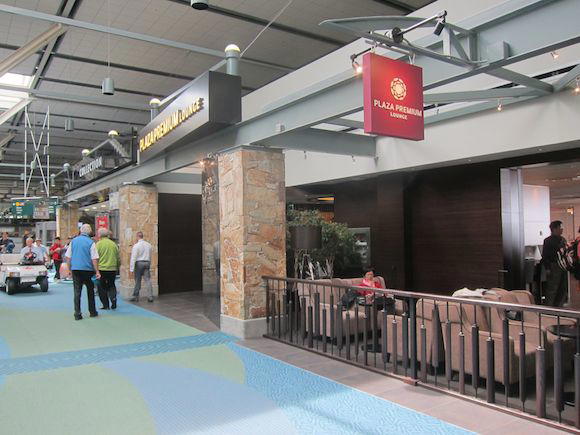 Plaza-Premium-Lounge-Vancouver-04