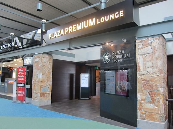 Plaza-Premium-Lounge-Vancouver-05