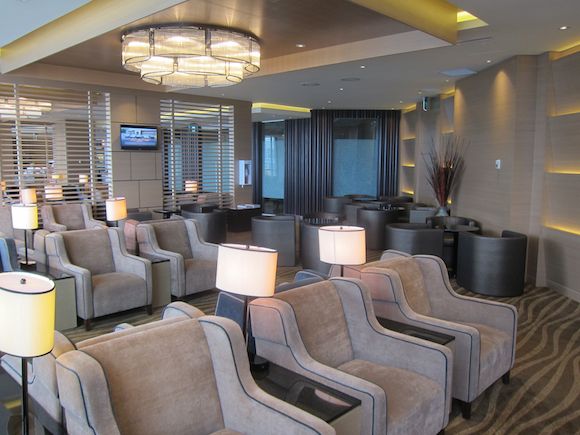 Plaza-Premium-Lounge-Vancouver-11