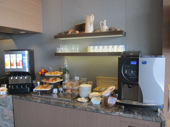 Plaza-Premium-Lounge-Vancouver-18