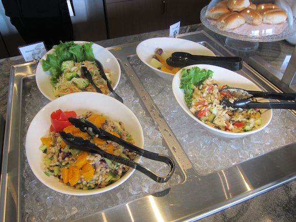 Plaza-Premium-Lounge-Vancouver-22