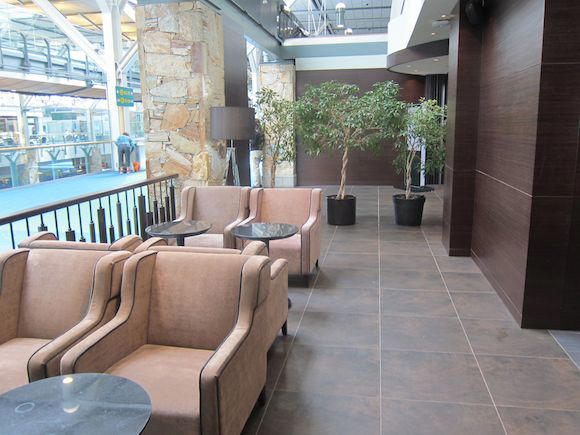 Plaza-Premium-Lounge-Vancouver-24