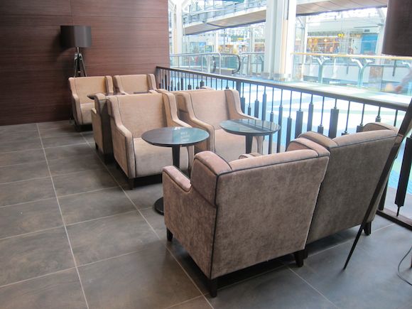 Plaza-Premium-Lounge-Vancouver-25