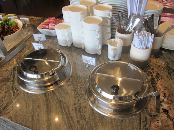 Plaza-Premium-Lounge-Vancouver-28