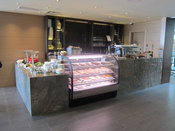 Plaza-Premium-Lounge-Vancouver-29