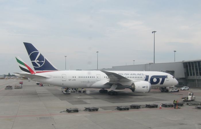 LOT-Business-Class-787-01