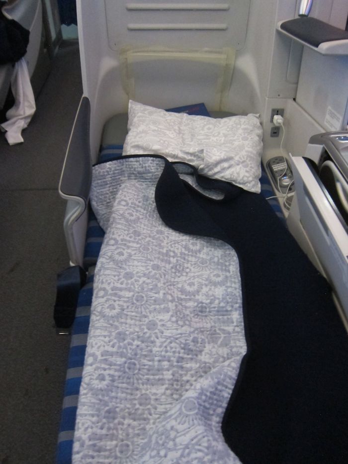 LOT-Business-Class-787-13