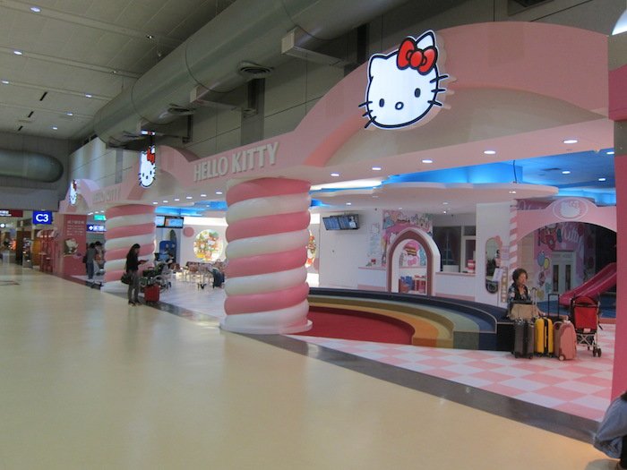 Hello-Kitty-Gate-Taipei