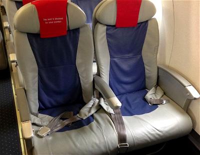 Review: Air France HOP Business Class (Embraer 170) - Paliparan