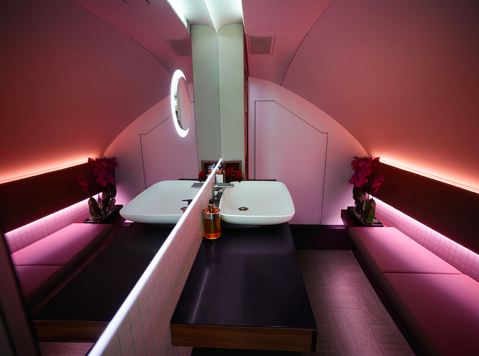 Qatar-Airways-A380-Bathroom