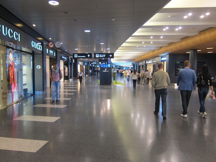 Swiss-Panorama-Lounge-Zurich-Airport-02