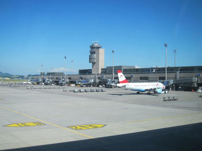 Swiss-Panorama-Lounge-Zurich-Airport-06