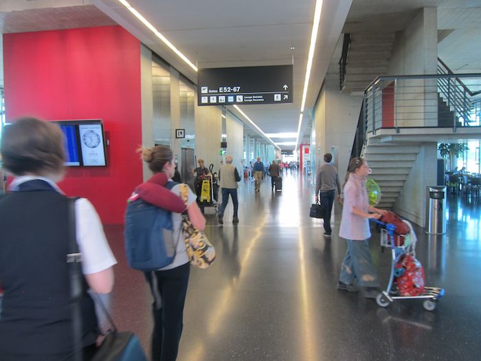 Swiss-Panorama-Lounge-Zurich-Airport-07