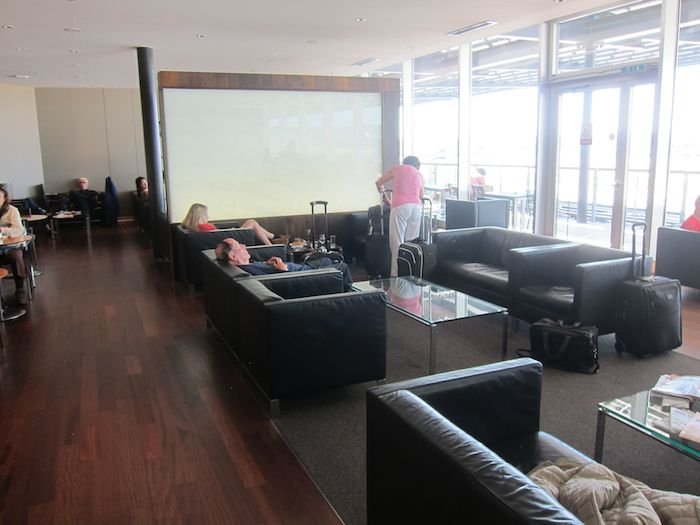 Swiss-Panorama-Lounge-Zurich-Airport-17