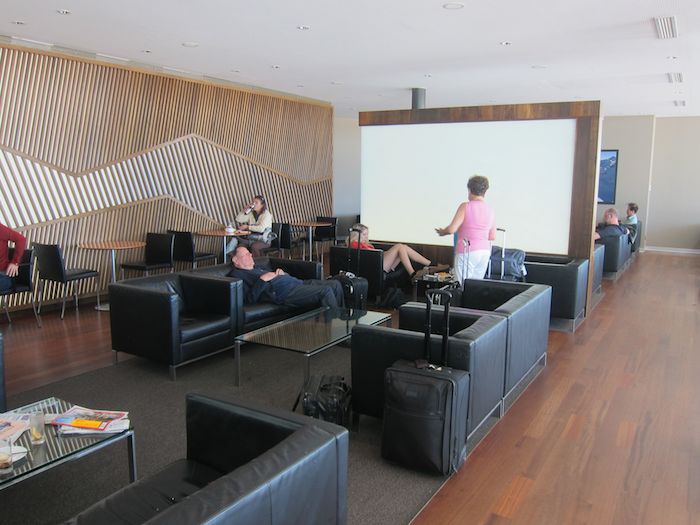 Swiss-Panorama-Lounge-Zurich-Airport-18