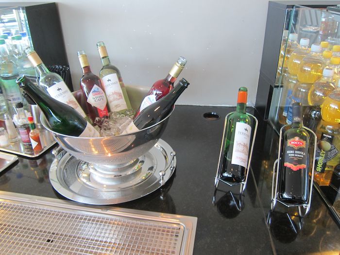 Swiss-Panorama-Lounge-Zurich-Airport-25
